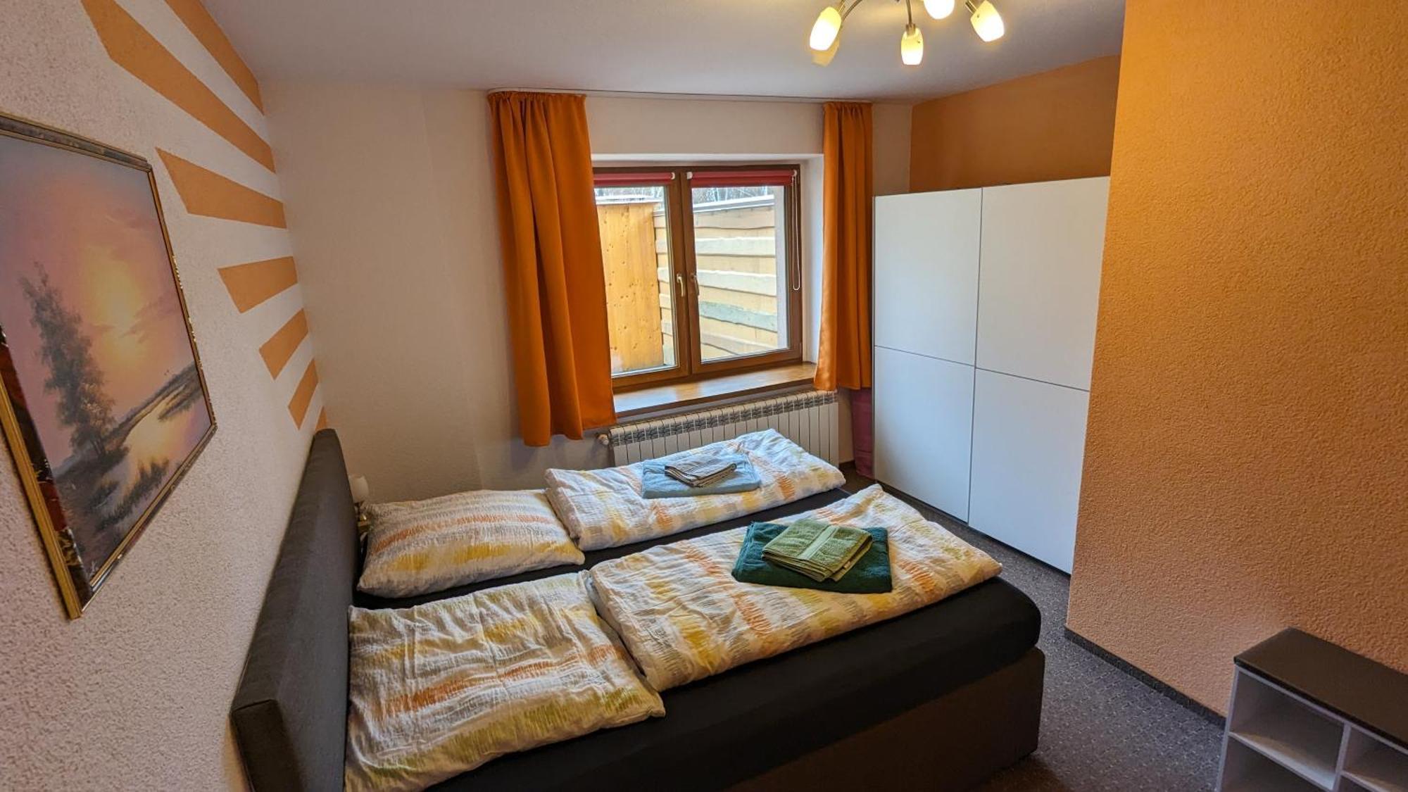 Ferienwohnung -1- auf einem rustikalen 3 Seitenhof Göda Zimmer foto